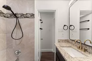 4135 Hill Oak Dr, Houston, TX 77092 - Photo 18