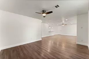 4135 Hill Oak Dr, Houston, TX 77092 - Photo 8