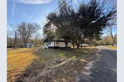 110 & 100 Barnard Street, Livingston, TX 77351 - Photo 2