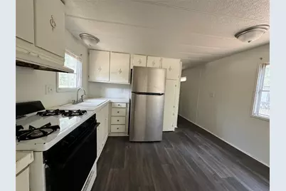 110 & 100 Barnard Street, Livingston, TX 77351 - Photo 28