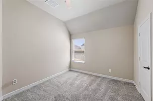 2411 Linden Bluff Ct, Sugar Land, TX 77479 - Photo 18