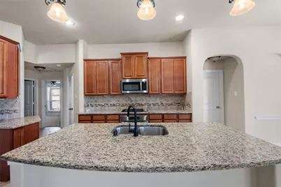 2411 Linden Bluff Court, Sugar Land, TX 77479 - Photo 6