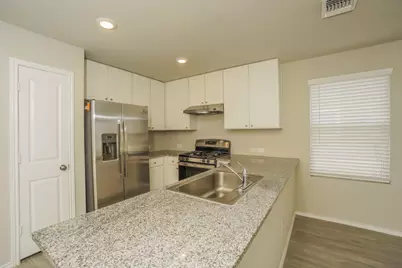 5410 Verdugos Pl, San Antonio, TX 78244 - Photo 8