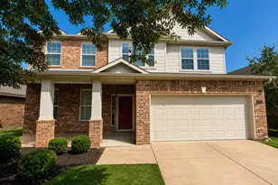 2005 Creek Run Dr, Pearland, TX 77584 - Photo 2