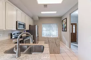 46 S Wynnoak Cir, The Woodlands, TX 77382 - Photo 14