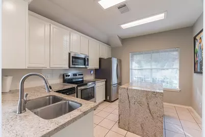 46 S Wynnoak Circle, The Woodlands, TX 77382 - Photo 2