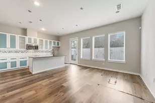 6707 Parker Oaks Ln, Houston, TX 77076 - Photo 8