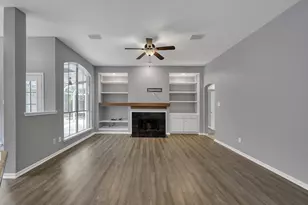 95 N Crossed Birch Pl, The Woodlands, TX 77381 - Photo 18