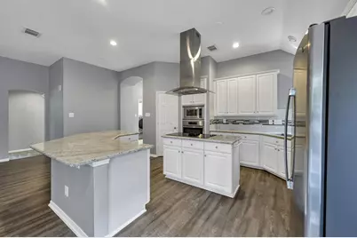 95 N Crossed Birch Place, The Woodlands, TX 77381 - Photo 12