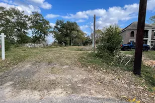9722 Willow St, Houston, TX 77088 - Photo 1