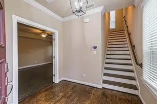 6011 Kansas St, Houston, TX 77007 - Photo 2