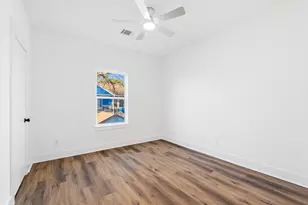 214 S Y St, La Porte, TX 77571 - Photo 10