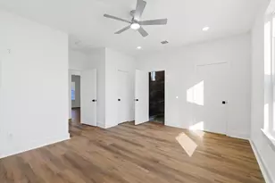 214 S Y St, La Porte, TX 77571 - Photo 4