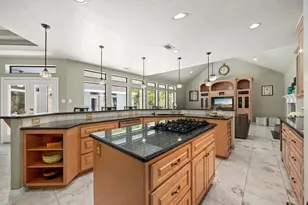 11956 White Oak Crossing, Conroe, TX 77385 - Photo 8