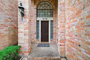 919 Ivy Pkwy Dr, Houston, TX 77077 - Photo 2