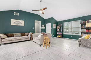 10915 Pecan Dr, La Porte, TX 77571 - Photo 8