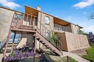 10555 Turtlewood Ct, Houston, TX 77072 - Photo 2