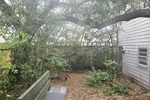 2046 W Main St, Houston, TX 77098 - Photo 20