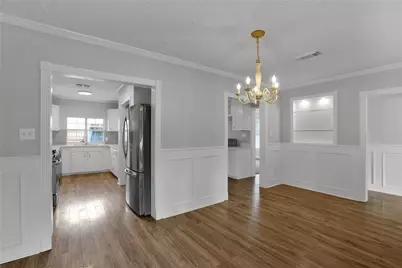 114 W Lobit Street, Baytown, TX 77520 - Photo 8