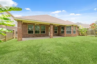 7023 Kendall Lake Court, Richmond, TX 77407 - Photo 6