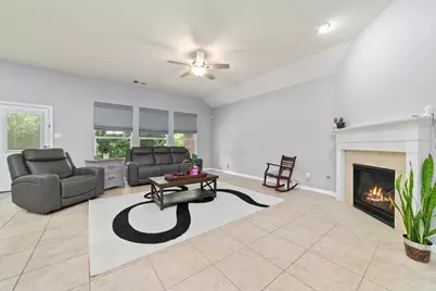 7023 Kendall Lake Court, Richmond, TX 77407 - Photo 14