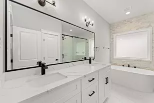 6480 T C Jester Blvd, Houston, TX 77007 - Photo 36