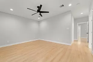 6480 T C Jester Blvd, Houston, TX 77007 - Photo 6