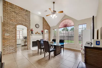 811 Colony Glen Court, Houston, TX 77062 - Photo 8