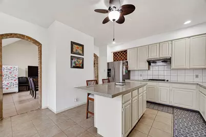 811 Colony Glen Court, Houston, TX 77062 - Photo 10