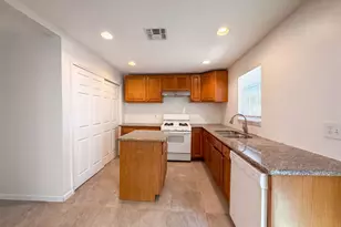 3537 Rebecca St, Houston, TX 77021 - Photo 2