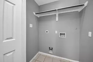 8126 Jutland Rd, Houston, TX 77033 - Photo 38