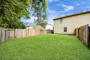 8126 Jutland Rd, Houston, TX 77033 - Photo 44