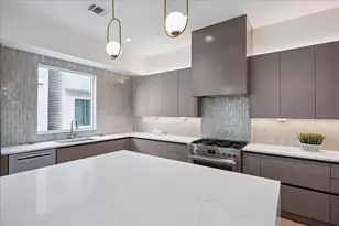729 W 21st St, Houston, TX 77008 - Photo 16