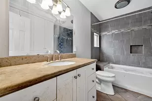 1910 Woodcrest Dr, Houston, TX 77018 - Photo 26