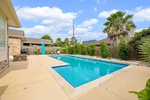925 Autumn Brook St, Seabrook, TX 77586 - Photo 18