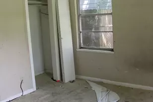 4813 Angleton St, Houston, TX 77033 - Photo 12