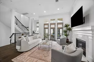 1208 Mosaico Ln, Houston, TX 77055 - Photo 10