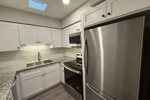 2700 Bellefontaine St, Houston, TX 77025 - Photo 4