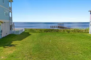 26702 Baywater Dr, Galveston, TX 77554 - Photo 10