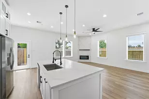 6128 Endeavor Heights Rd, Houston, TX 77091 - Photo 8