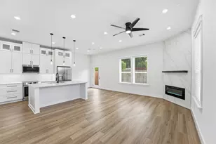 6128 Endeavor Heights Rd, Houston, TX 77091 - Photo 6