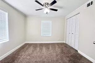 414 Murex St, Freeport, TX 77541 - Photo 6