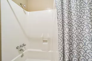 9345 Westwood Village Dr, Houston, TX 77036 - Photo 20