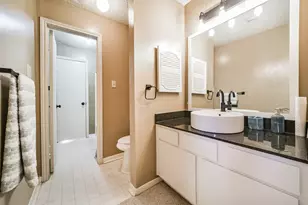 9345 Westwood Village Dr, Houston, TX 77036 - Photo 18