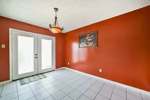 9345 Westwood Village Dr, Houston, TX 77036 - Photo 8