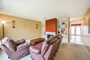 9345 Westwood Village Dr, Houston, TX 77036 - Photo 6