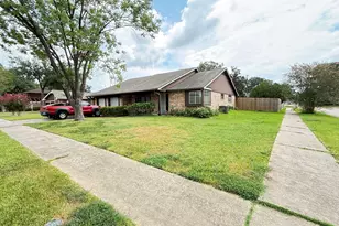 16402 Cavendish Dr, Houston, TX 77059 - Photo 22