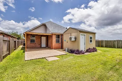 6658 Hawkins Hill Lane, Dickinson, TX 77539 - Photo 30