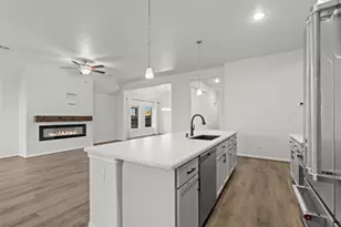 4901 Finns Lndg St, League City, TX 77573 - Photo 18