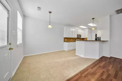 35 Ledgestone Place, The Woodlands, TX 77382 - Photo 8